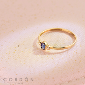 anillo-circonitas-y-piedra-azul-oro-amarillo-18k