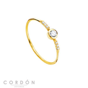 anillo-solitario-topacios-blancos-oro-amarillo-18k